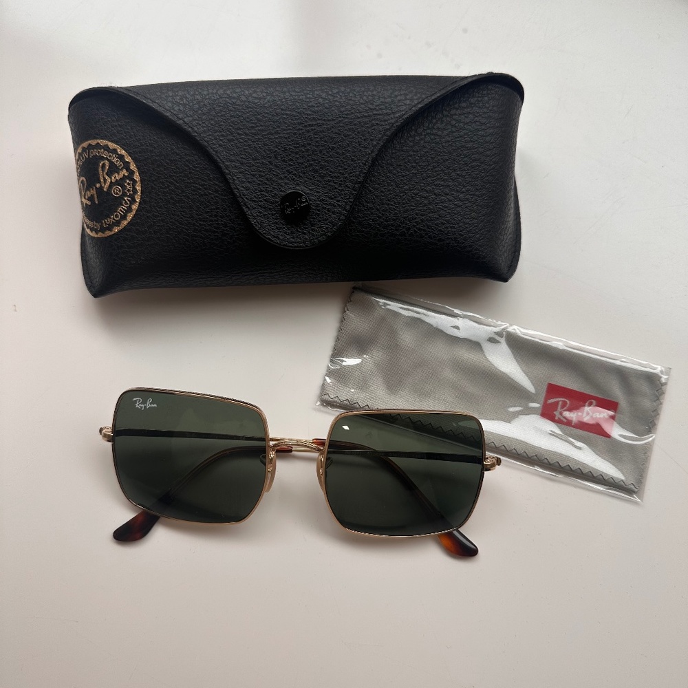 Ray-Ban Square 1971 Classic Sunglasses